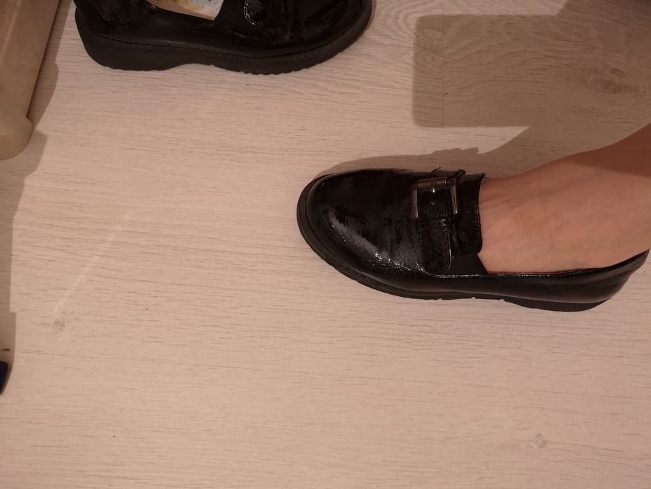 Обувь туфли кроссовки