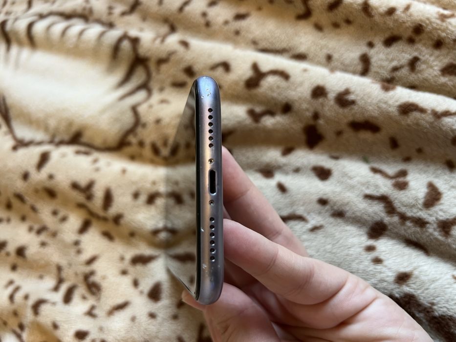 Продам Iphone 11/64
