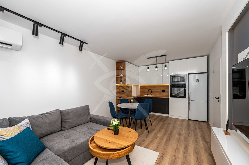 Продава се Тристаен апартамент в Пловдив, Остромила - 87 кв.м за 1771 €/кв.м - Снимка #8