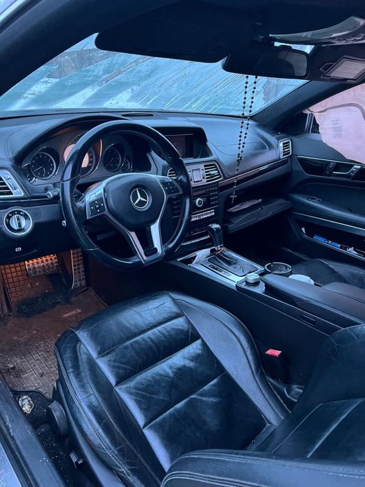 Dezmembrez Mercedes-Benz E class 2.2