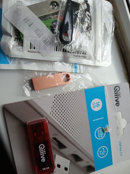 Stick muzica pe alese