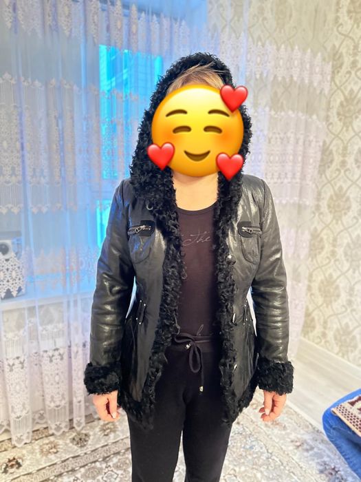 Продам куртку кожанную