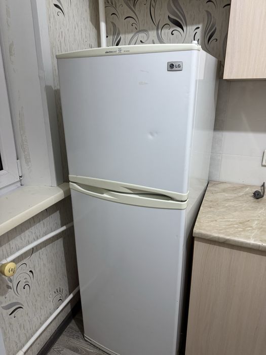 Продам холодильник холодильник