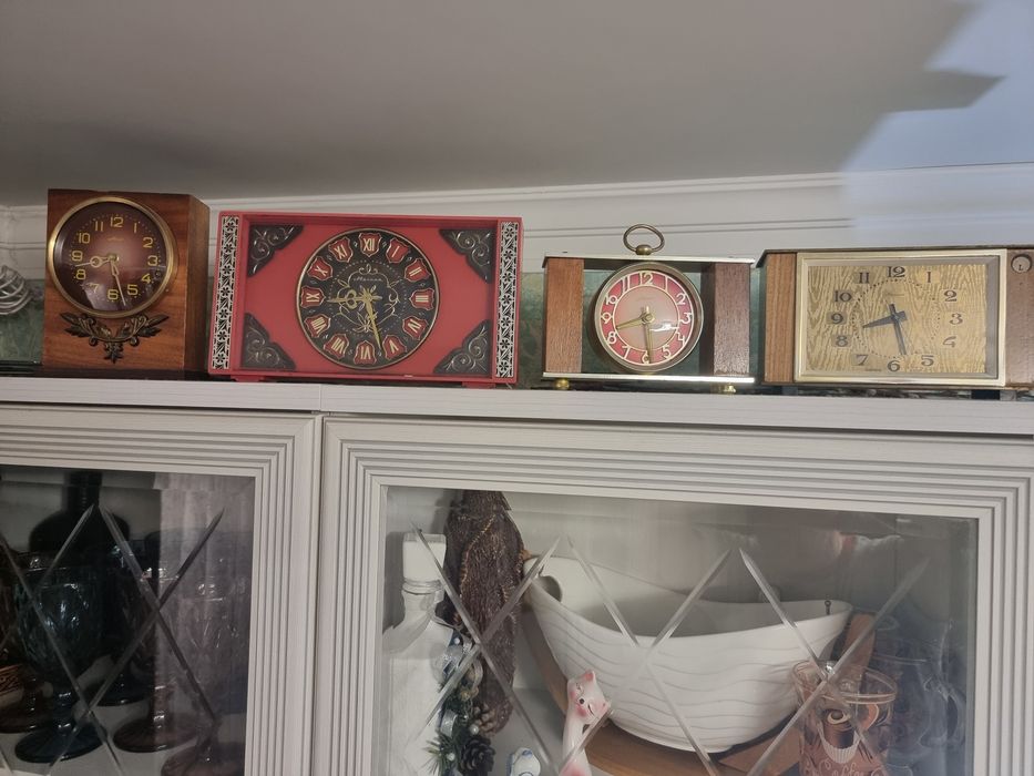 Маяк настенные и настольные часы СССР