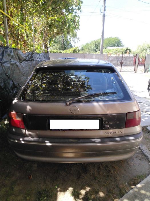 Vând Opel Astra F
