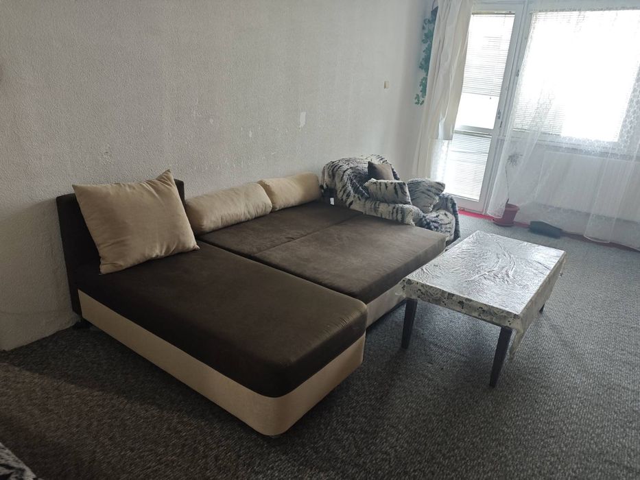 Дава се под наем Двустаен апартамент в Враца, Център - 70 кв.м за 248.88 € - Снимка #1