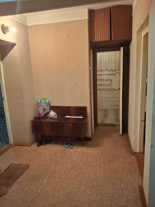 Продаётся 3комнатная 77серия метро Чиланзар.