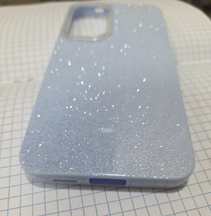 Чехол на Samsung S24. Голубой с блестками.