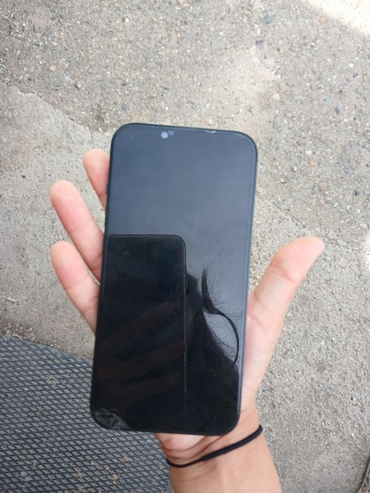 iPhone 13, на 128 гигабайт