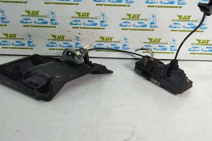 Broasca usa cabina dreapta cu maner 84086966 Volvo FH generatia  [din 2012 pana  2020] seria