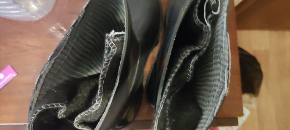 Продам резиновые сапоги 41го размера