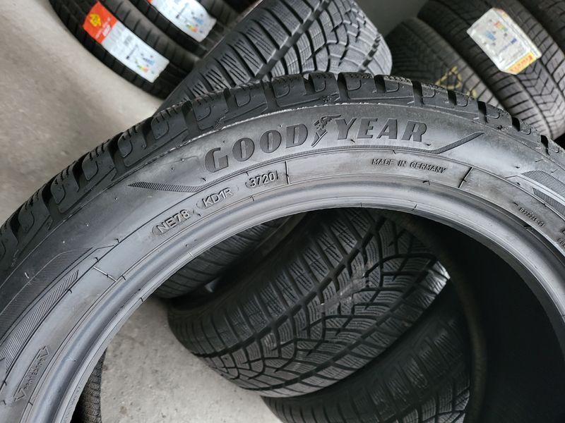 225/50/18 GOODYEAR 4бр