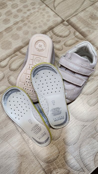 Обувки Geox за момиченце