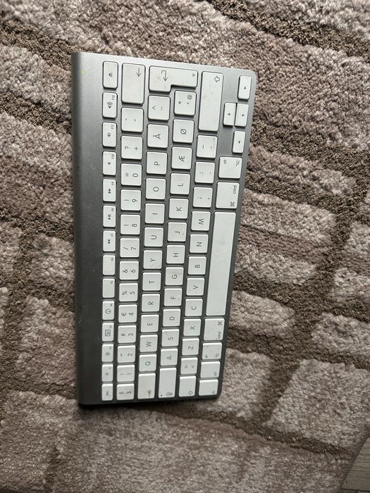 Tastatura Apple wireless model A1314