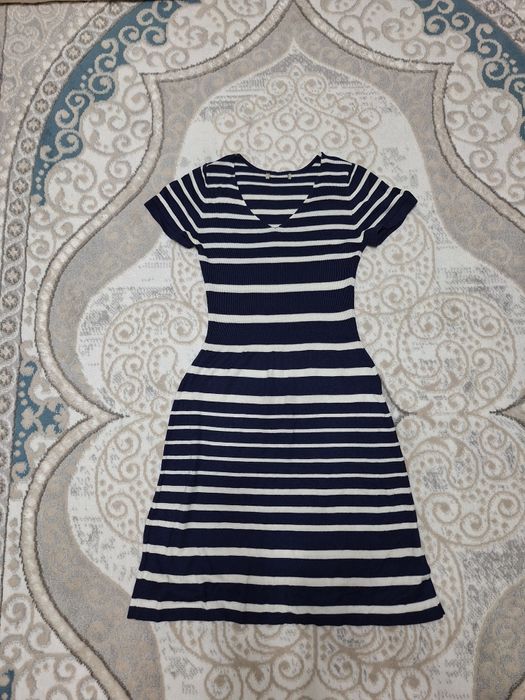 Трикотажные платья. Все за 5000тг.(плащ, и другие вещи ы подарок)