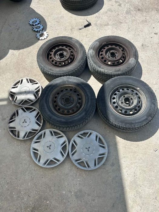 Джанти 13 цола 4х100 + тасове+ гуми от Mitsubishi colt