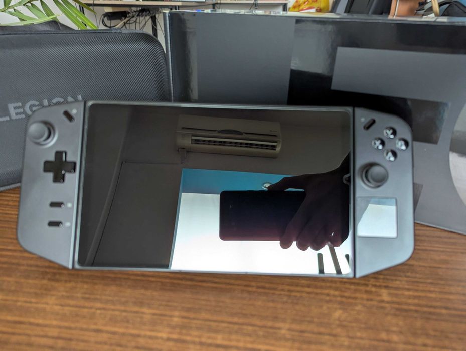 Consola portabila gaming Lenovo Legion GO+display extern Arzopa 144hz