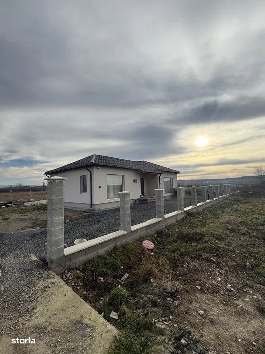 Casa moderna 2025, 92 mp utili, 7.5 ari teren – mobilata si utilata
