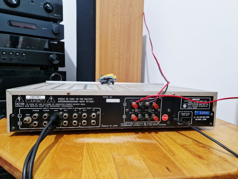 Nikko NA-700II – 2 x 57 W la 8Ω