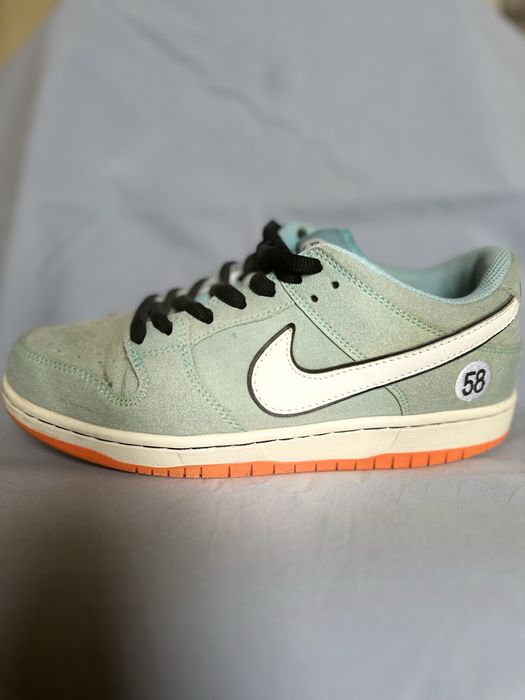 Трендовые кроссовки