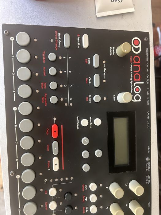 elektron analog four