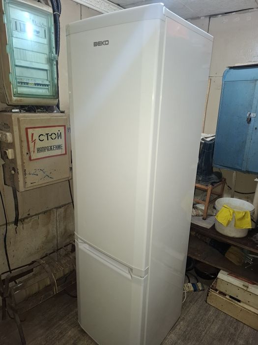 Продаётся холодильник веко хороший состоянии