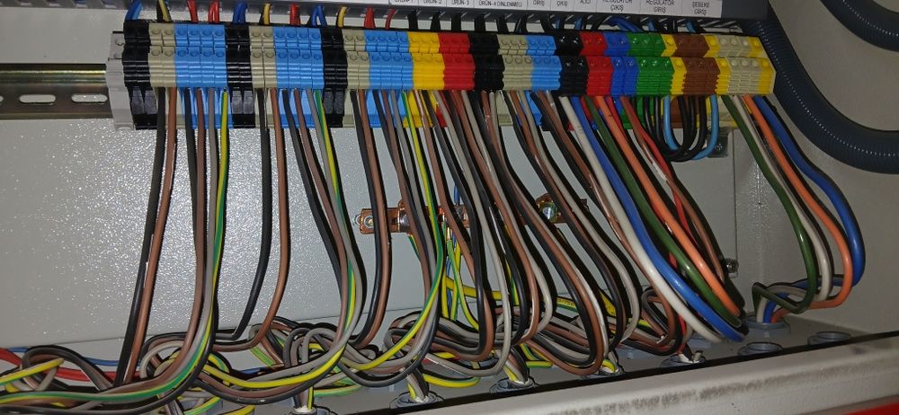 Электрик срочно 220/380