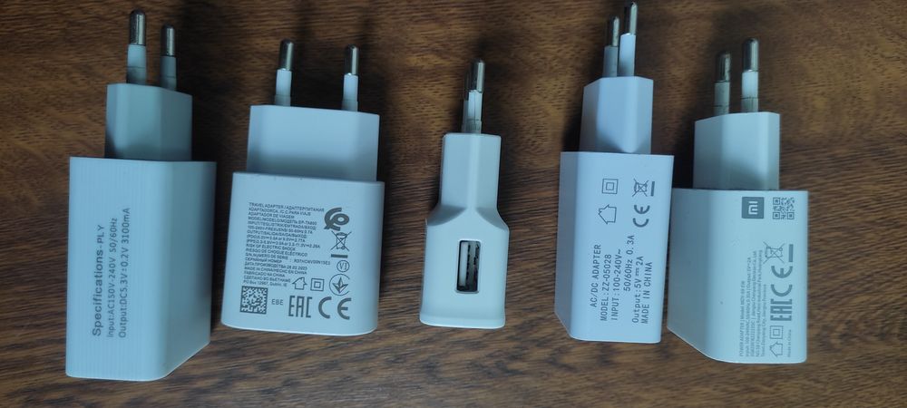 Зарядное устройство 5 штук на разные телефоны