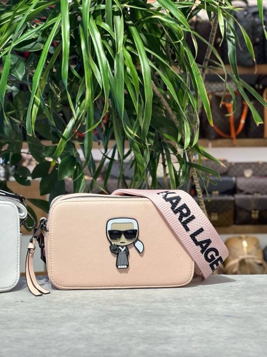 Geanta Karl Lagerfeld Noua !!! Dimensiuni 20/12 !!!