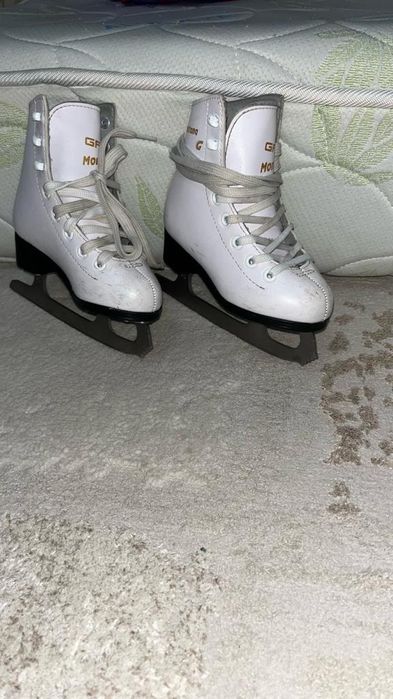 Продаются коньки