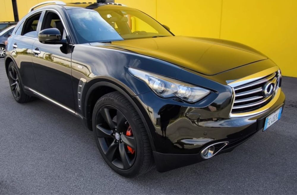 На части! Infiniti QX70 3.0D V9X Инфинити