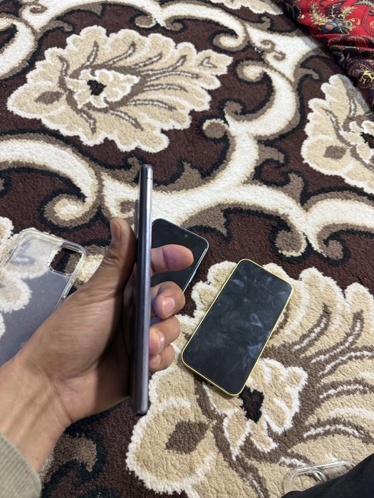 samsung note 20 holati juda zur