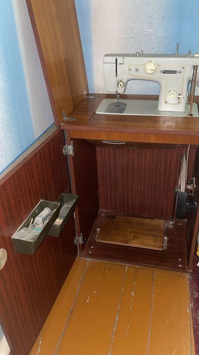 Швейная машина Подольск 132
