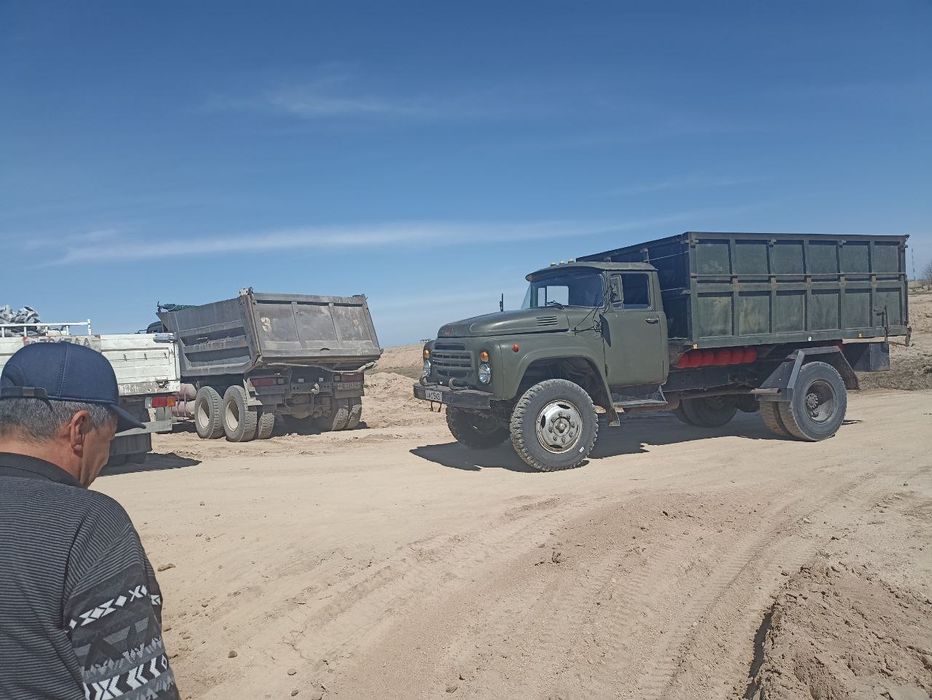 Zil sotiladi narxini kelishamiz