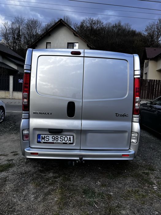 Renault Trafic 2.5, an 2012, impecabil