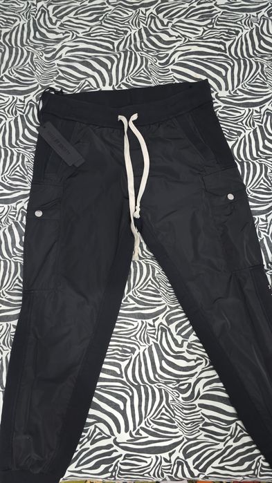 Pantaloni Made by Society