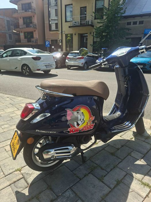 Scuter Piaggio Vespa Primavera 50cm3 1000 km aproape NOU
