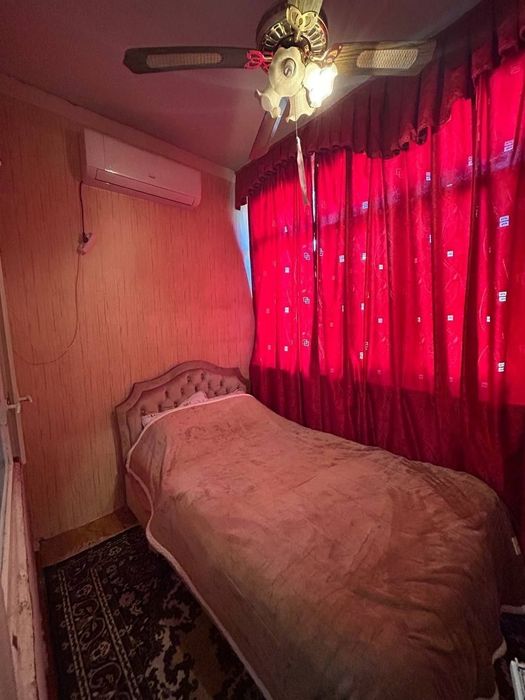 Яккасарой район Кушбеги,Бошлик 1/4/5  квартира сотилади 40м²