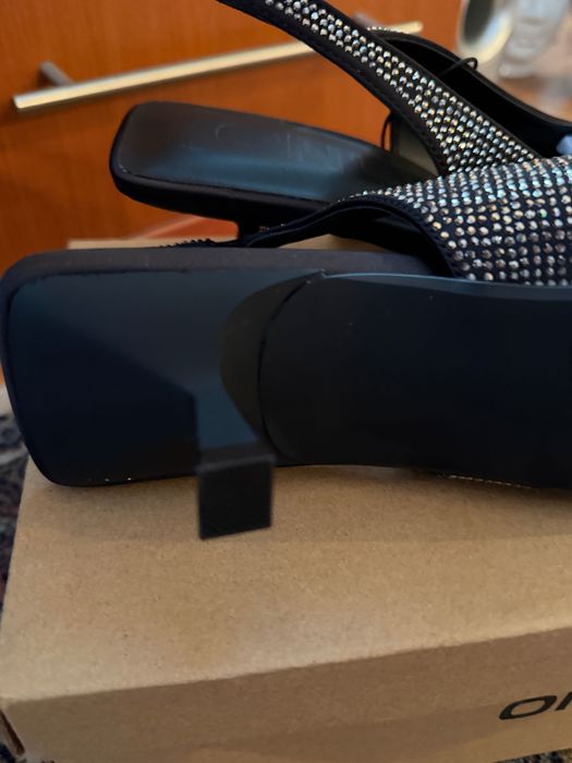 Блестящи официални обувки ONLY 41 номер