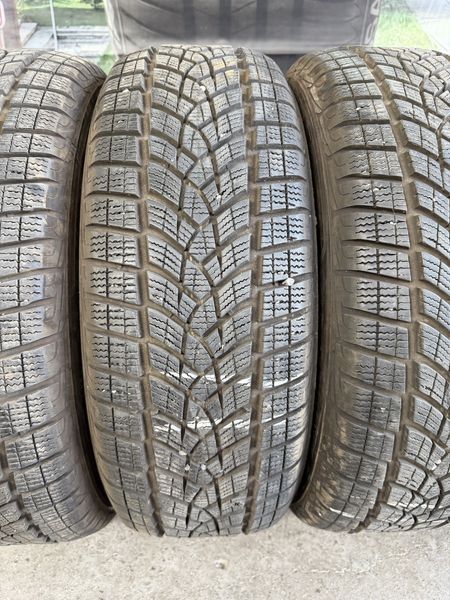 215/60/17 GOODYEAR 4бр