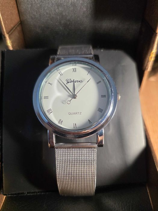 Ceas geneva nepurtat