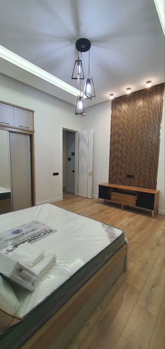 Юнсабад.  Аренда ЕВРО КОТТЕДЖ 2500$  срочно