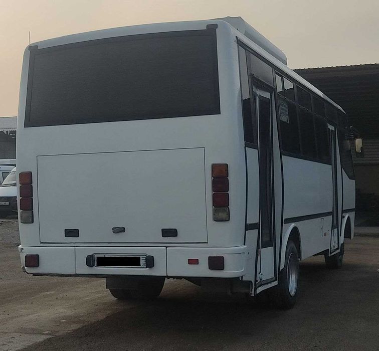 Автобус ISUZU NP 21 сотилади