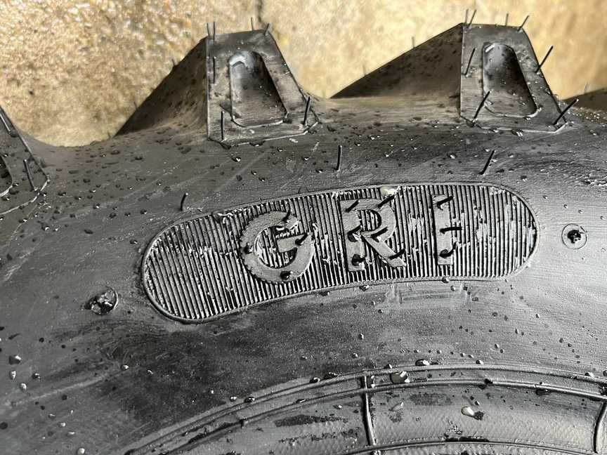 Marca GRI cu 8 pliuri anvelope 8.25-16 noi pentru tractoras