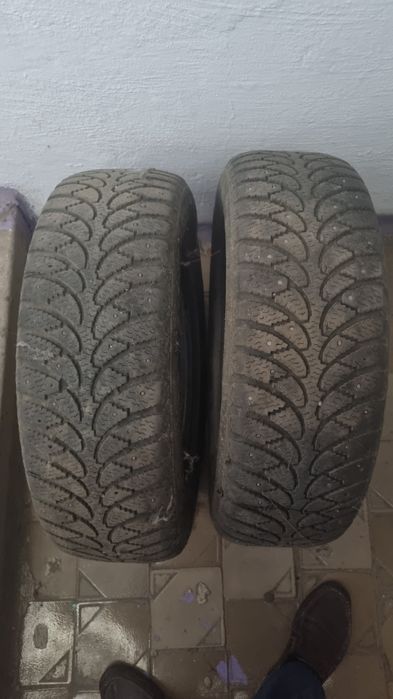 Пара шин 205/60 R16 зима