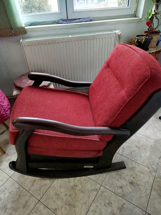 Balansoar confecționat din lemn