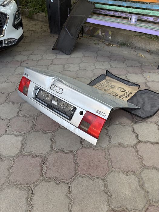 Крышка багажника Audi A6 C4