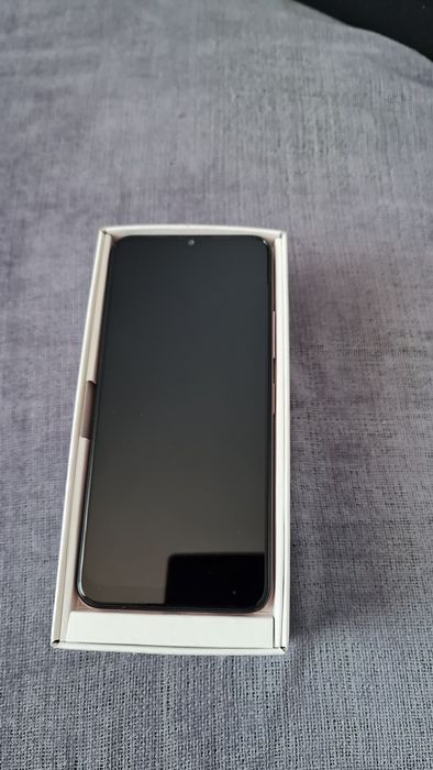 Telefon sigilat Nokia c32