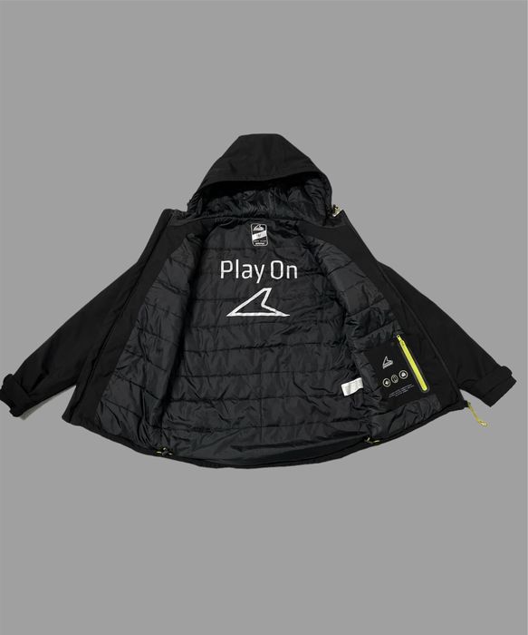 Geaca de munte impermeabila