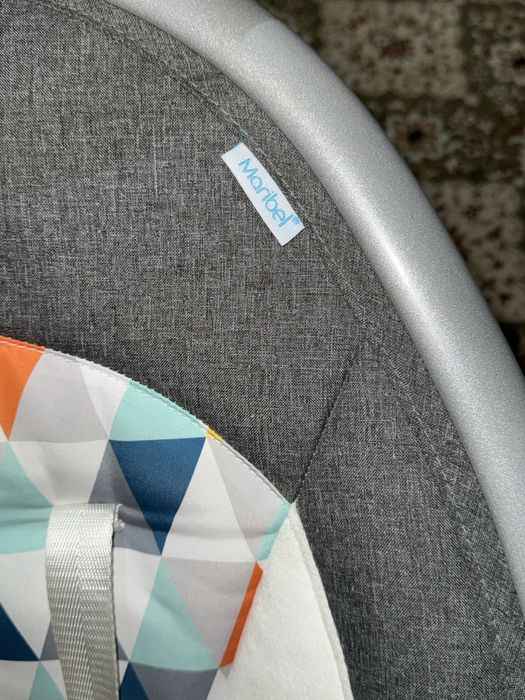 Шезлонг для малышей в очень хорошем состоянии